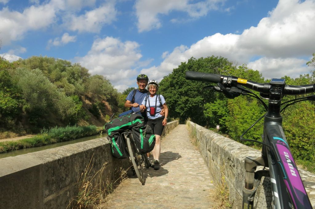 Pont-canal et épanchoir sur l'Argent-Double